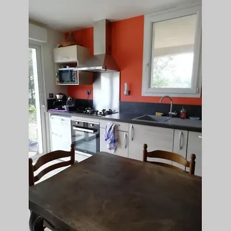 2 Pieces Sur Jardin En Pic Saint-loup *
