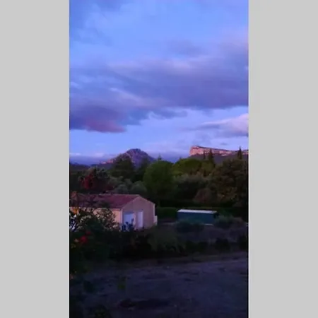 2 Pieces Sur Jardin En Pic Saint-loup