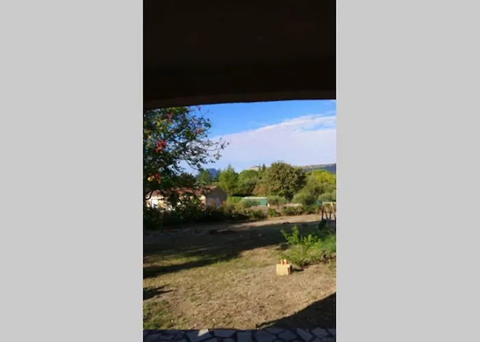 Apartment 2 Pieces Sur Jardin En Pic Saint-loup *